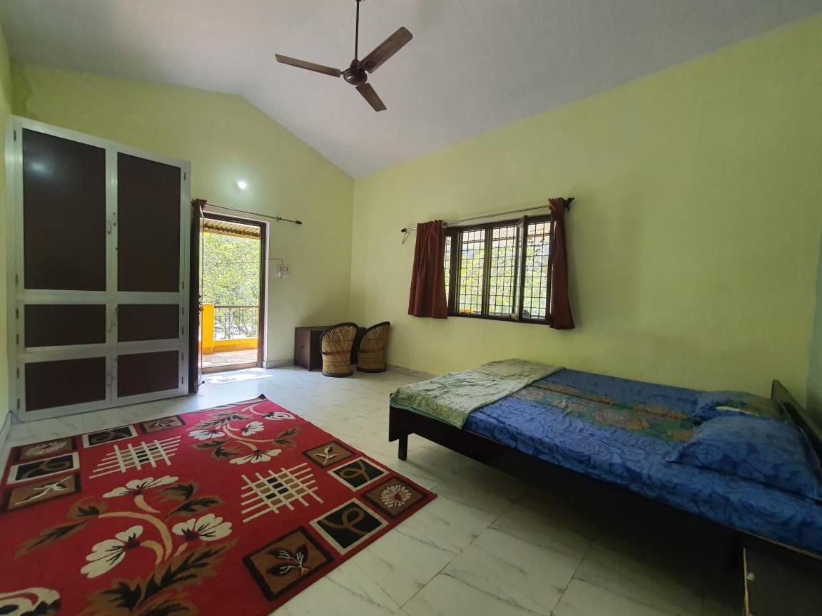Utsav Riverbank Homestay Haldwāni Buitenkant foto