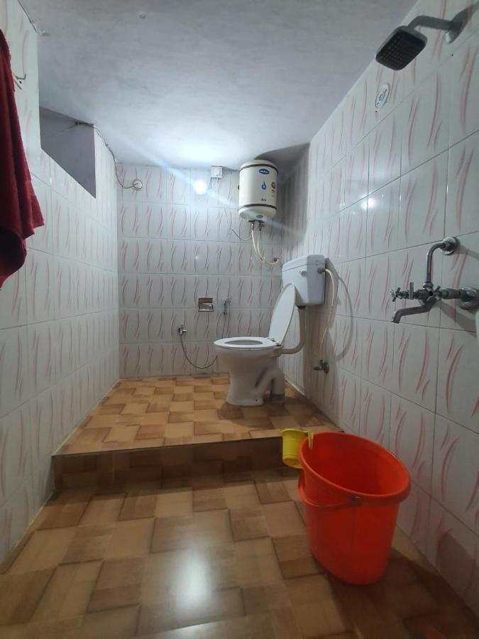 Utsav Riverbank Homestay Haldwāni Buitenkant foto
